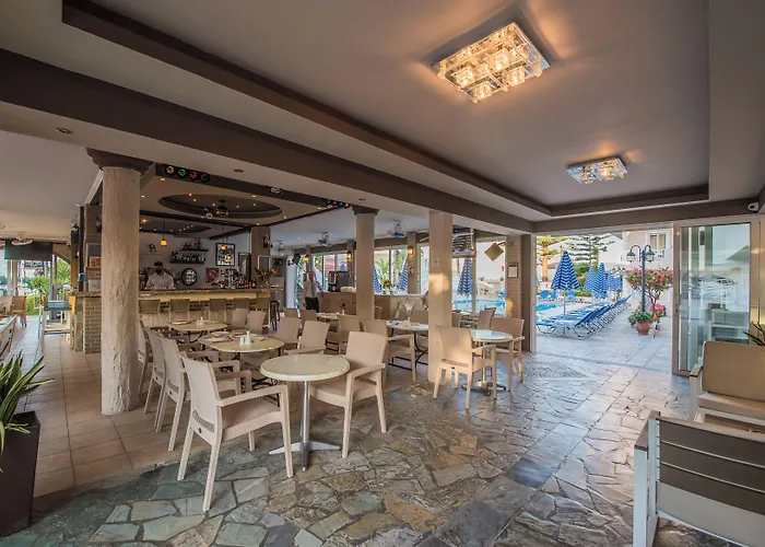 Planos Beach Hotel Hotel