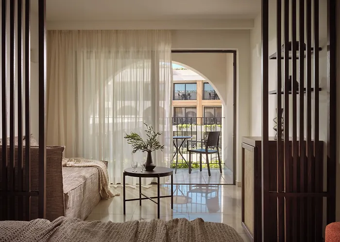 Planos Beach Hotel Hotel