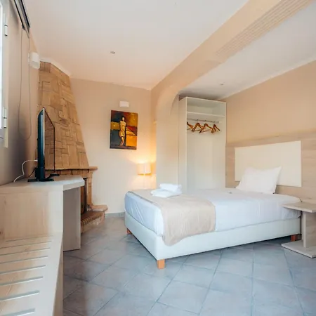 Planos Beach Hotel Hotel 4*