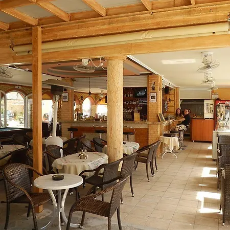 Planos Beach Hotel Hotel 4*