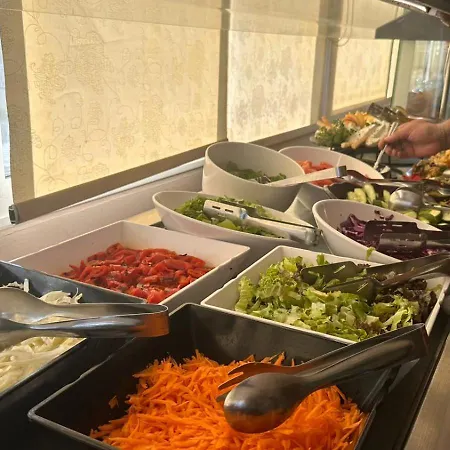 Planos Beach Hotel Отель