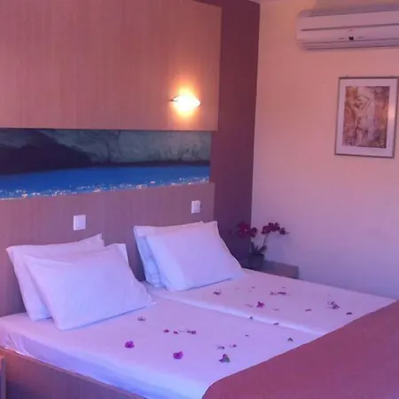 Отель Planos Beach Hotel