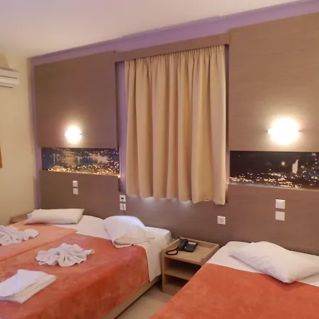 Planos Beach Hotel מלון טסיליבי