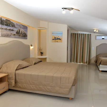 Planos Beach Hotel 4* Planos