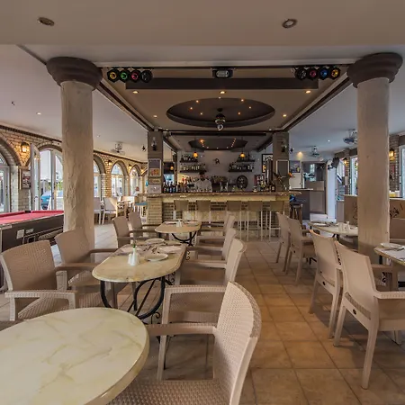 Planos Beach Hotel 4*