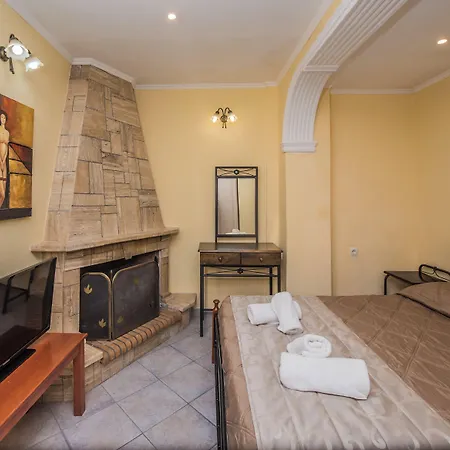 Planos Beach Hotel Циливи