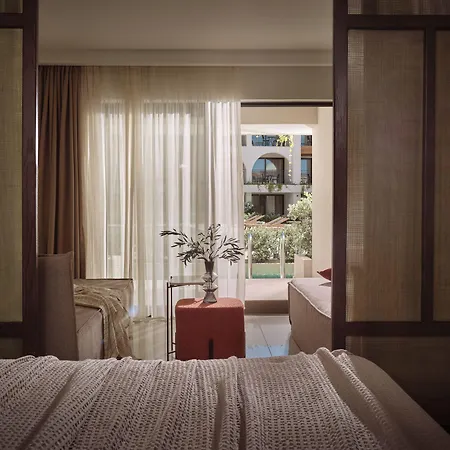 Planos Beach Hotel 4*