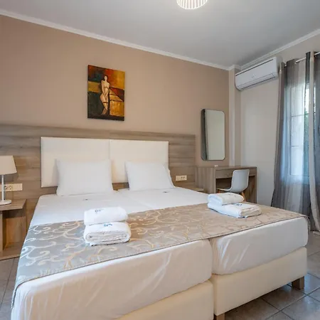 Planos Beach Hotel 4* 티실리비