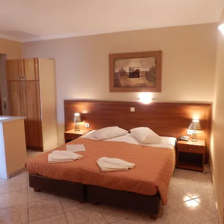 호텔 Planos Beach Hotel