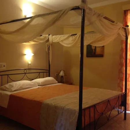 Planos Beach Hotel 호텔 4*