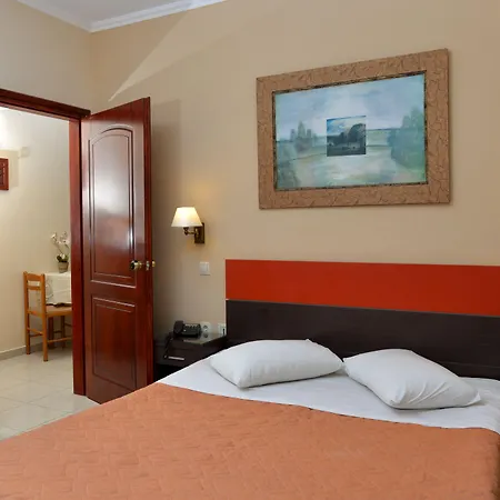 Planos Beach Hotel 호텔