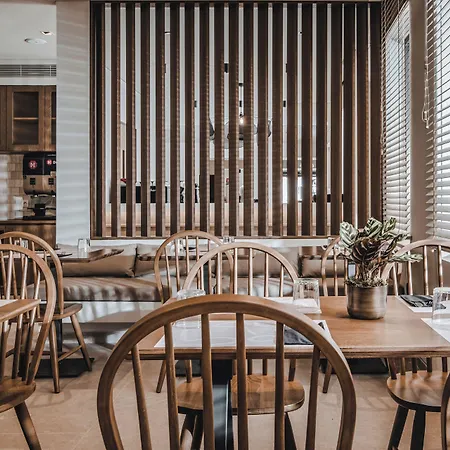 Planos Beach Hotel 4*